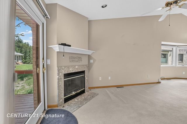 708 Shorefront Circle, Midland, MI 48640
