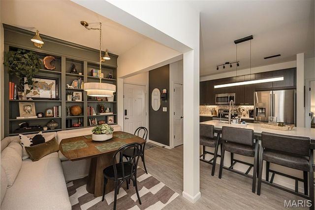 1270 Strassner Drive 3202, Brentwood, MO 63144