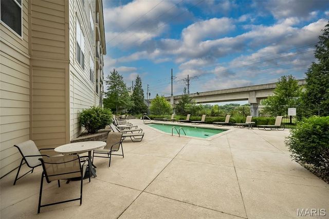 1270 Strassner Drive 3202, Brentwood, MO 63144