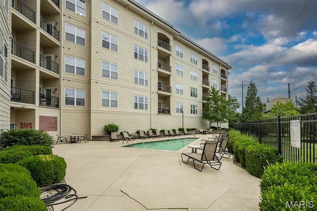 1270 Strassner Drive 3202, Brentwood, MO 63144