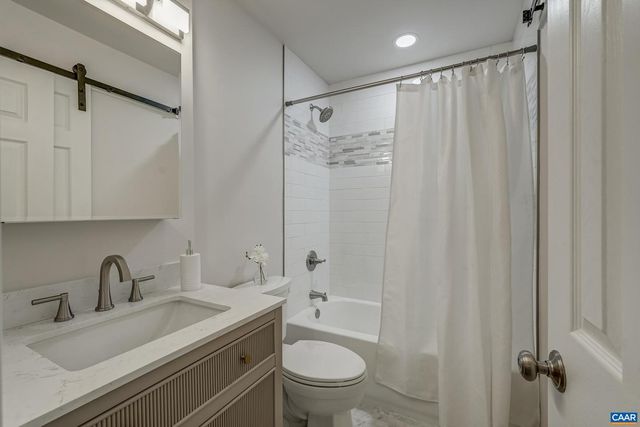 1623 MASON LN, Charlottesville, VA 22903