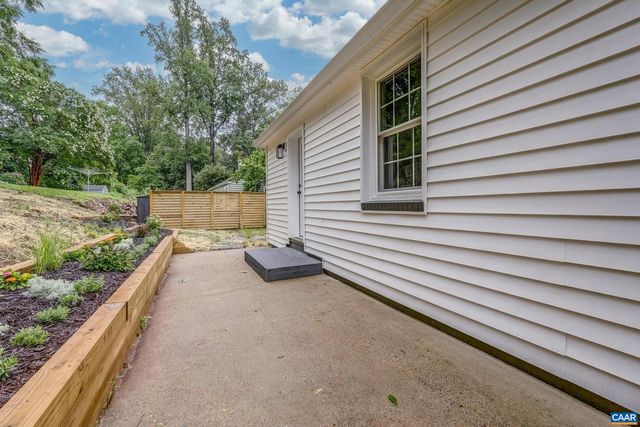 1623 MASON LN, Charlottesville, VA 22903