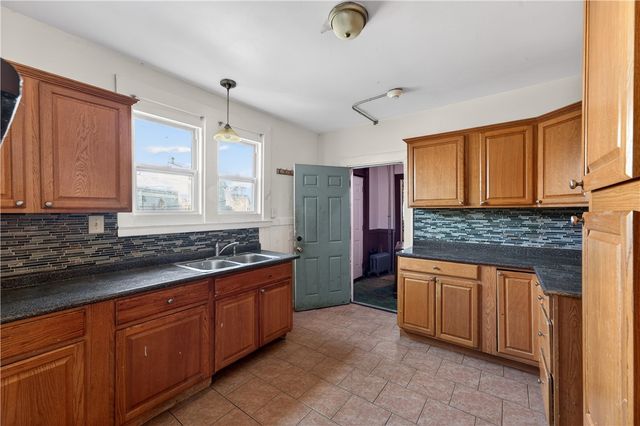 1267 Cranston Street, Cranston, RI 02920