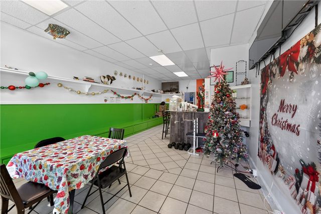 1267 Cranston Street, Cranston, RI 02920