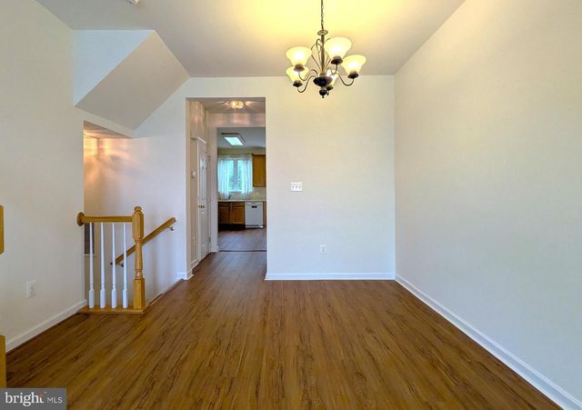 25015 RIDING CENTER DR, Chantilly, VA 20152