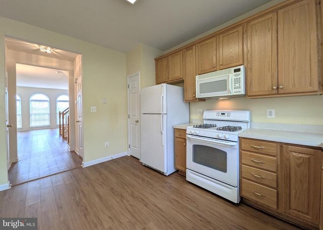 25015 RIDING CENTER DR, Chantilly, VA 20152