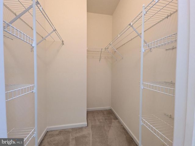 25015 RIDING CENTER DR, Chantilly, VA 20152