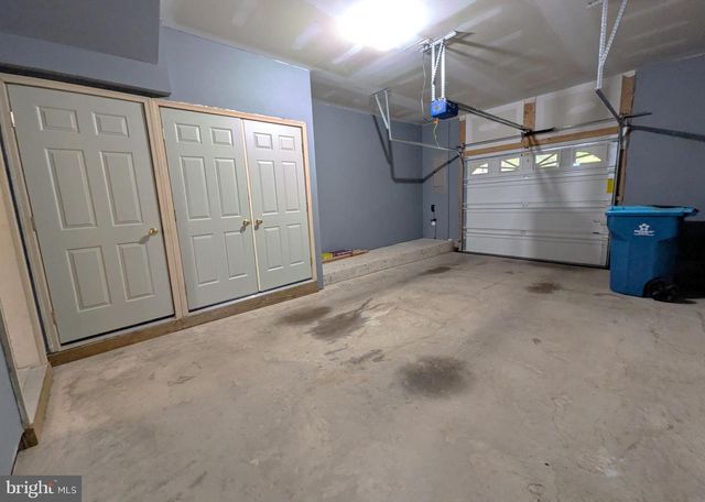 25015 RIDING CENTER DR, Chantilly, VA 20152