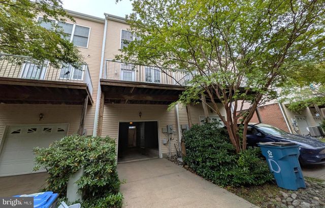 25015 RIDING CENTER DR, Chantilly, VA 20152