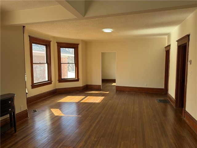 309 N 12th Street, Atchison, KS 66002