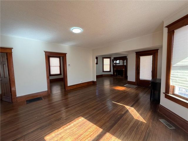 309 N 12th Street, Atchison, KS 66002