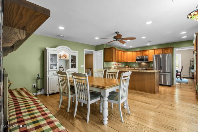 200 Pelican Road, Middletown, NJ 07748
