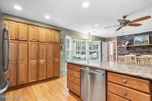200 Pelican Road, Middletown, NJ 07748