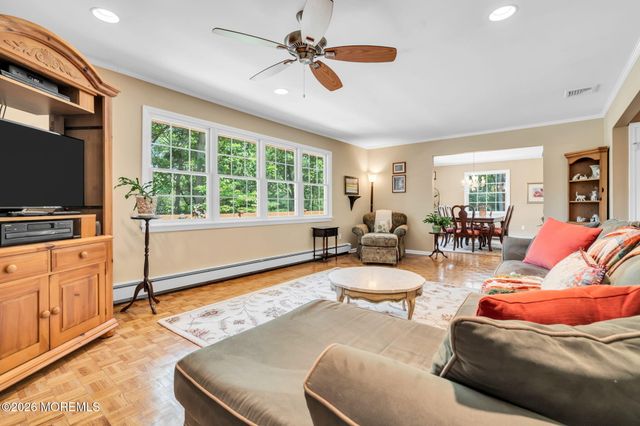 200 Pelican Road, Middletown, NJ 07748