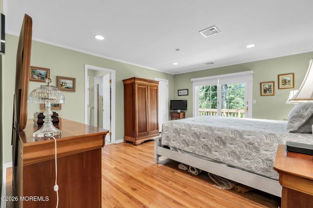 200 Pelican Road, Middletown, NJ 07748