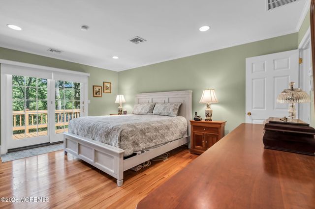 200 Pelican Road, Middletown, NJ 07748