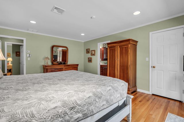 200 Pelican Road, Middletown, NJ 07748