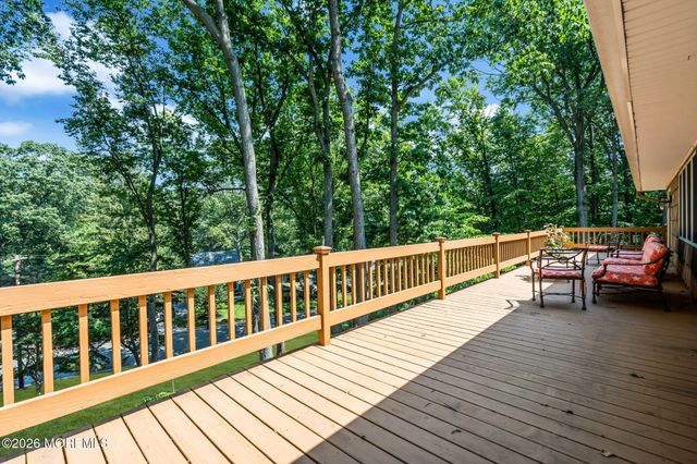 200 Pelican Road, Middletown, NJ 07748