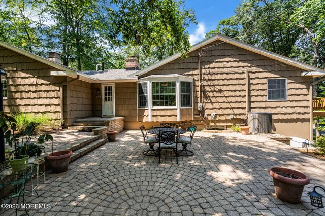 200 Pelican Road, Middletown, NJ 07748