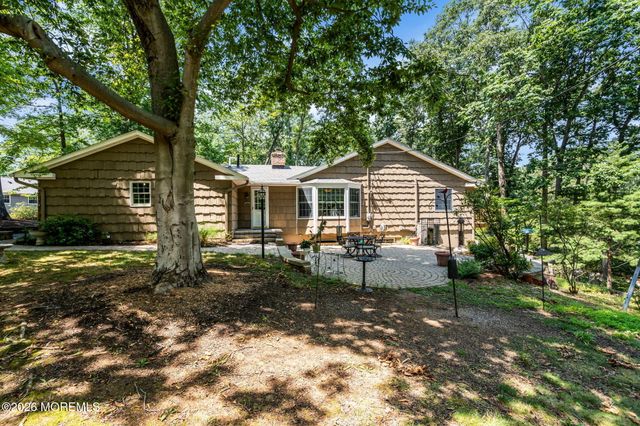 200 Pelican Road, Middletown, NJ 07748