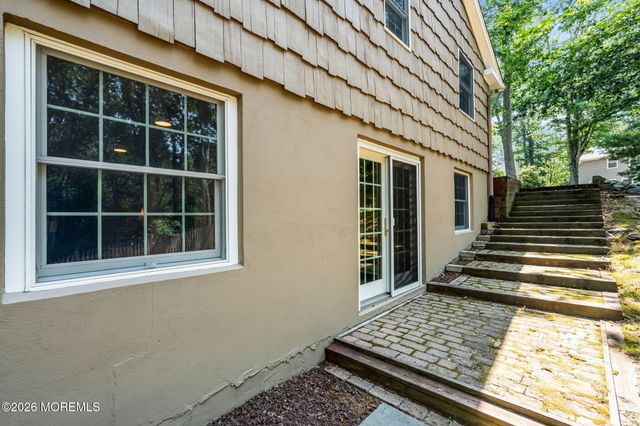 200 Pelican Road, Middletown, NJ 07748