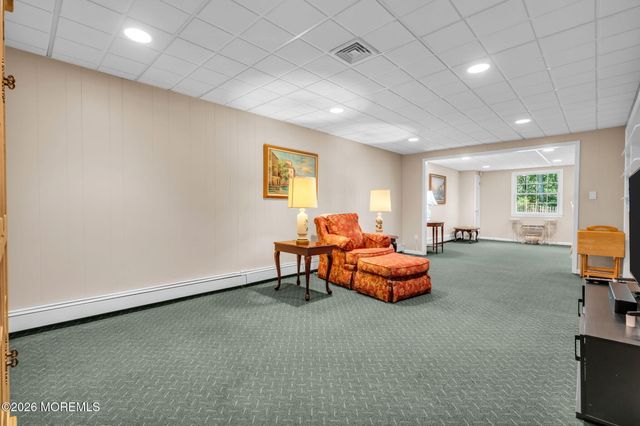 200 Pelican Road, Middletown, NJ 07748