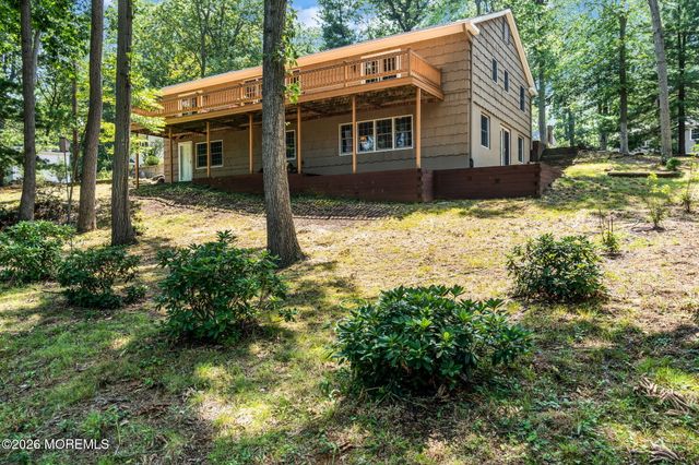200 Pelican Road, Middletown, NJ 07748