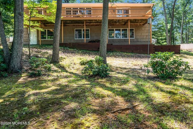 200 Pelican Road, Middletown, NJ 07748