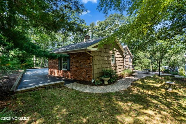 200 Pelican Road, Middletown, NJ 07748