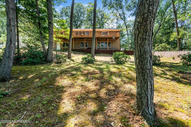 200 Pelican Road, Middletown, NJ 07748