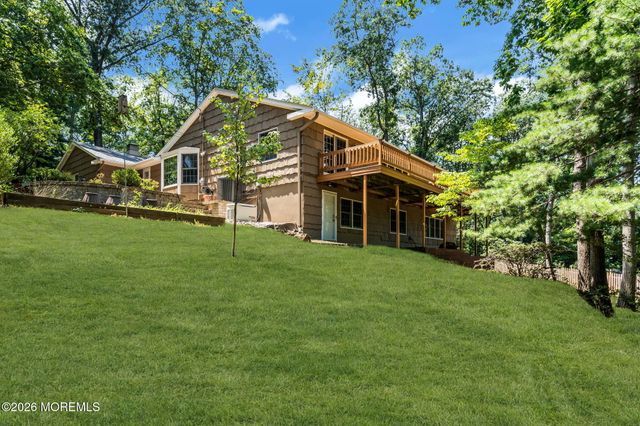 200 Pelican Road, Middletown, NJ 07748