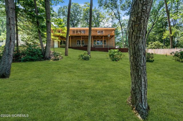 200 Pelican Road, Middletown, NJ 07748