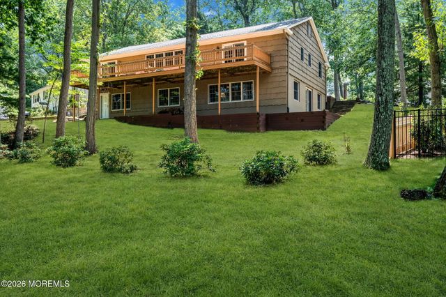 200 Pelican Road, Middletown, NJ 07748