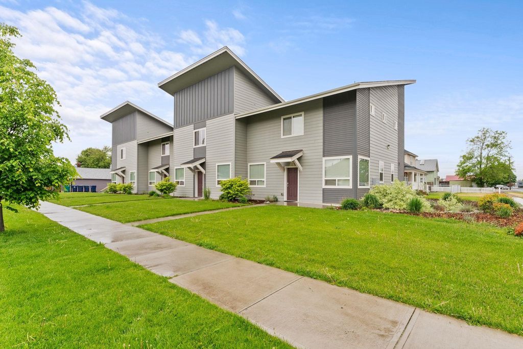 228 E Baldwin Ave, Spokane, WA 99207 photo 6