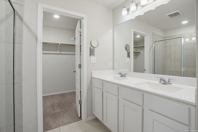 10803 Airman Dr, Converse, TX 78109