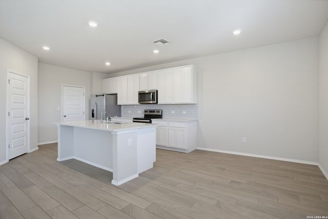 10803 Airman Dr, Converse, TX 78109