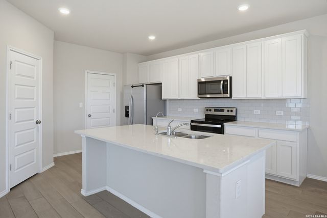 10803 Airman Dr, Converse, TX 78109