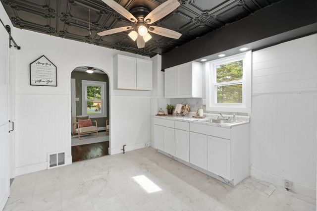 3846 173rd Street, Hammond, IN 46323