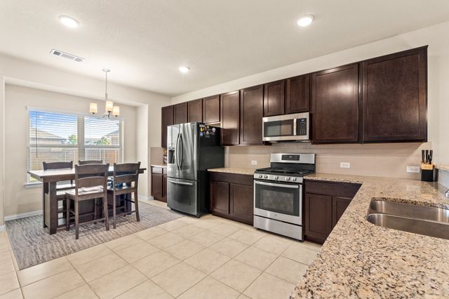 4207 Whispering Willow Way, Arlington, TX 76005