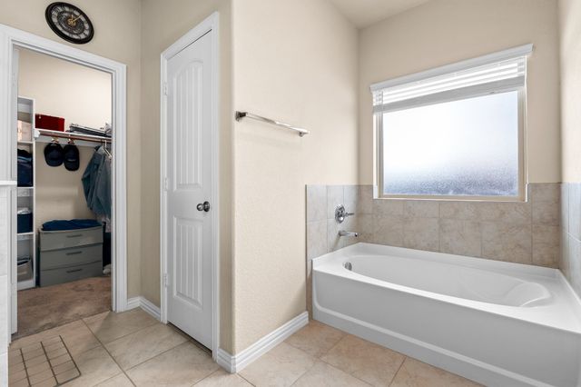 4207 Whispering Willow Way, Arlington, TX 76005