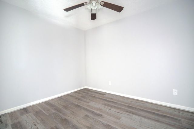 5214 Lodge Creek Drive, Houston, TX 77066