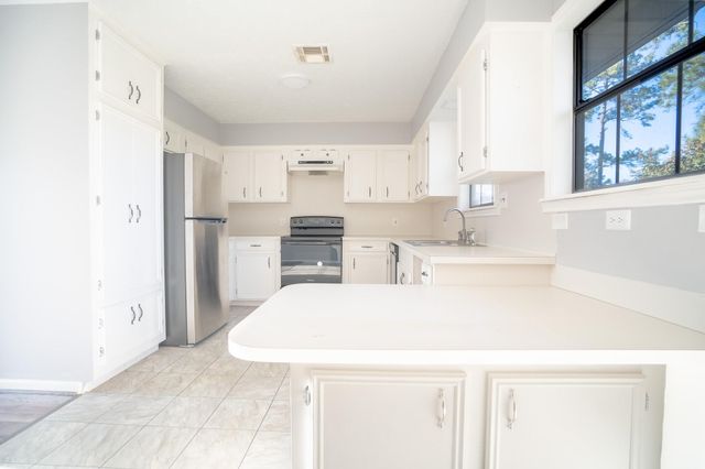 5214 Lodge Creek Drive, Houston, TX 77066