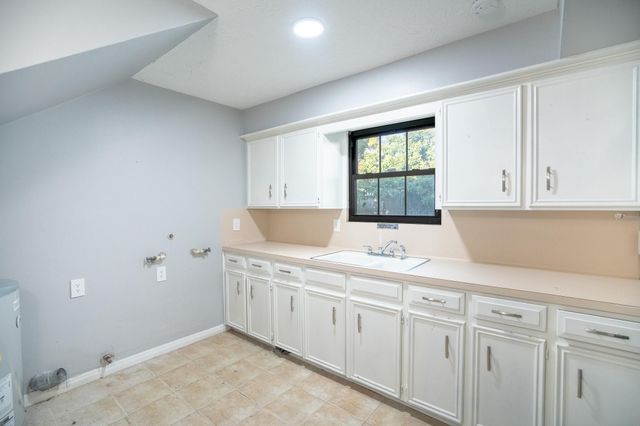 5214 Lodge Creek Drive, Houston, TX 77066