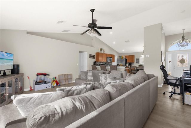 4630 SANDHURST STREET, Kissimmee, FL 34758