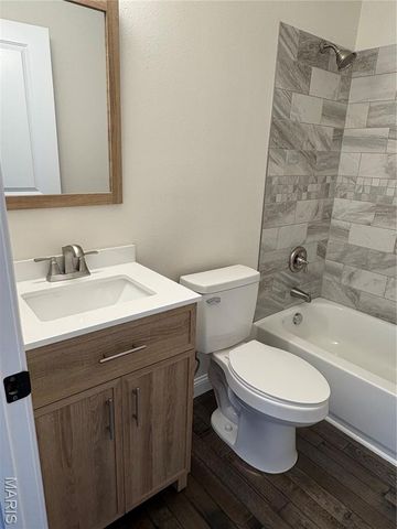 24 Brooker Court, St Peters, MO 63376