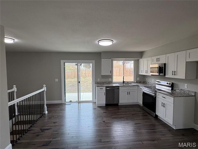 24 Brooker Court, St Peters, MO 63376