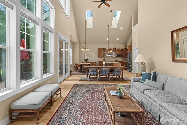 3113 Emerald Lane, Gig Harbor, WA 98335