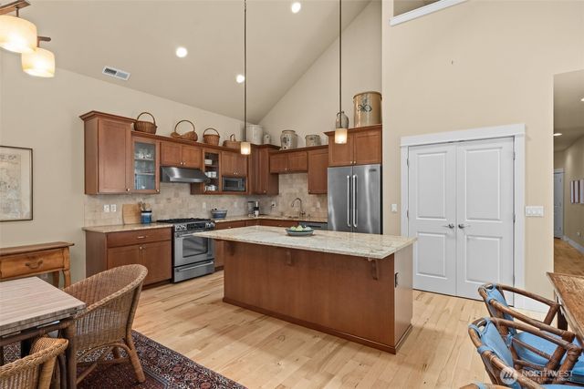 3113 Emerald Lane, Gig Harbor, WA 98335