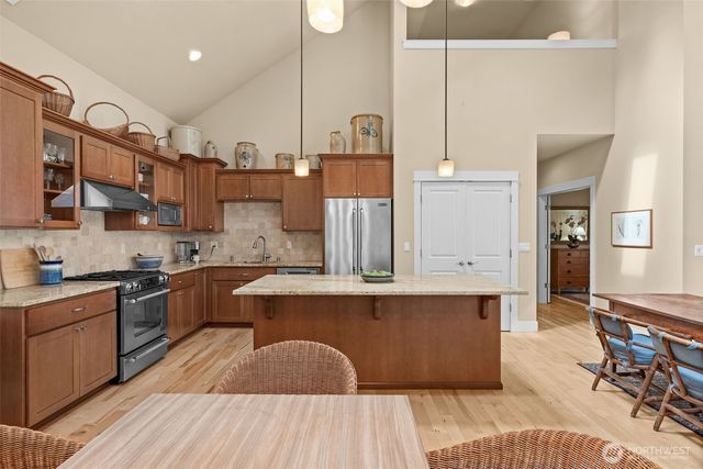 3113 Emerald Lane, Gig Harbor, WA 98335