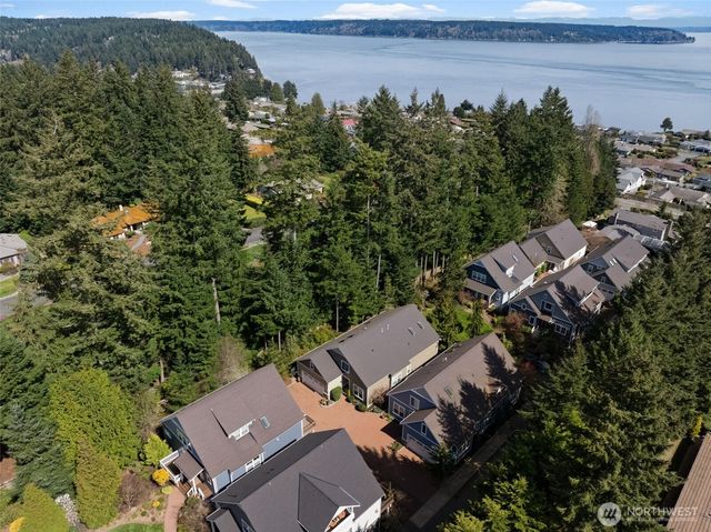 3113 Emerald Lane, Gig Harbor, WA 98335